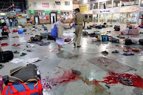 印度孟买恐怖袭击死亡人数升至80人 250多人伤