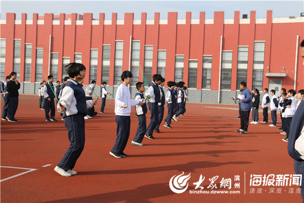 生活,提高学生身体素质,近日,博兴县第五中学举行了2019年秋季运动会